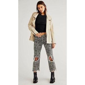 Free People We The Free Jeans Maggie Printed Jeans Size 24. B19